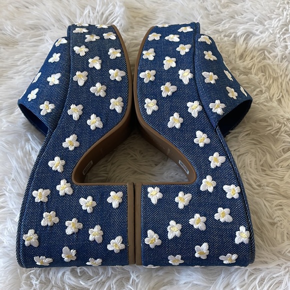 Larroude Miso Platform Sandal - Picture 9 of 12